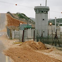 The Separation Barrier in the village of 'Azzun 'Atmeh, Photo: Miki Kratsman, 28 Feb. 2007.