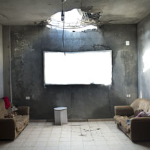 בית משפחת אחמד בעיר עזה שנפגע מטיל במהלך מבצע 