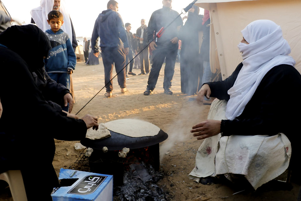 The protest tents in Khuza'a. Photo: Khaled al-'Azayzeh, B'Tselem, 9 April 2018