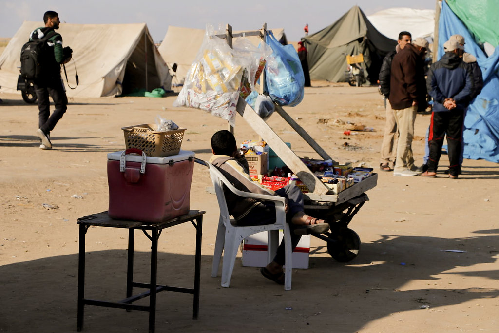 The protest tents in Khuza'a. Photo: Khaled al-'Azayzeh, B'Tselem, 9 April 2018