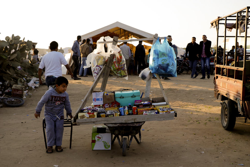 The protest tents in Khuza'a. Photo: Khaled al-'Azayzeh, B'Tselem, 9 April 2018
