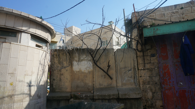 Barrier near the settlement of Beit Romano.