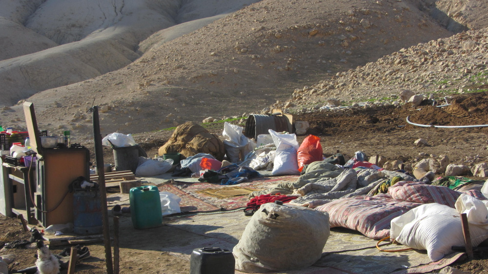 The ruins of the ‘Ein Karzaliyah community, 8.1.14