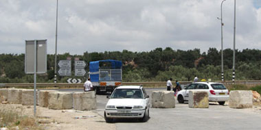 Blocked access road from 'Azzun to road 55.Photo: 'Abd al-Karim Sa'adi,B'Tselem, 16.6.13