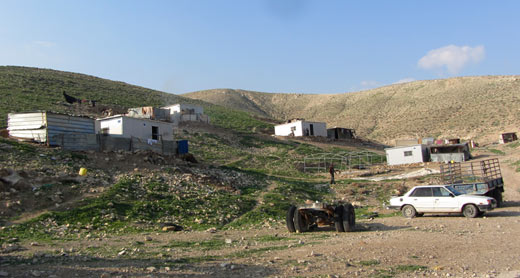 Homes in the al-Ka’abneh community. Photo: 'Amer al-Aruri, B'Tselem, 18 Jan. 2015. Click on photo to enlarge