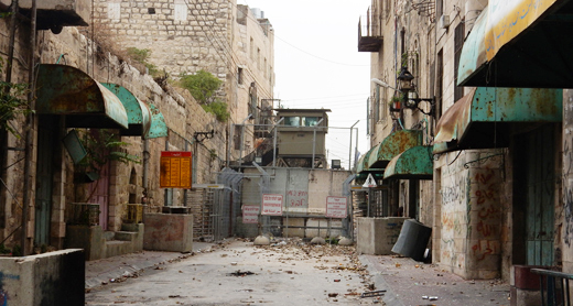 Bab a-Zawiya Checkpoint closed. Photo by Musa Abu Hashhash, B’Tselem, 5 Nov. 2015