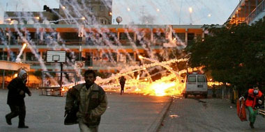 White phosphorous attack on an UNRWA school in Gaza, Photo: Muhammad al-Baba, 17 Jan. '09