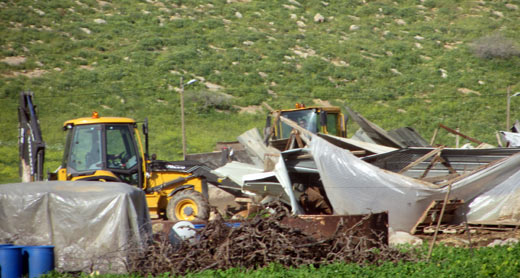 דחפורי המנהל בפעולה. צילום: עארף דראר'מה, בצלם, 18.3.15
