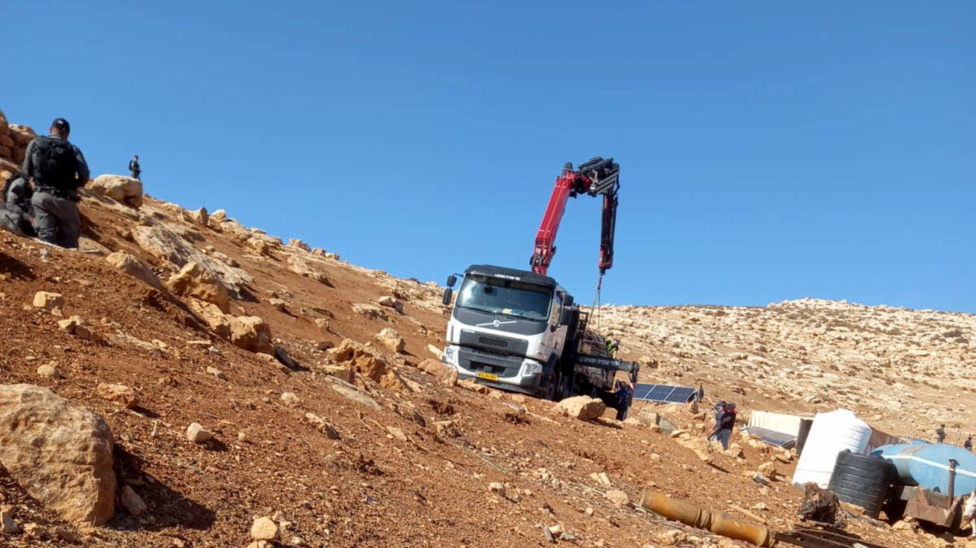 Confiscation of agricultural structures in Ras a-Tin. Photo by Iyad Haddad, B'Tselem, 23 Nov. 2021