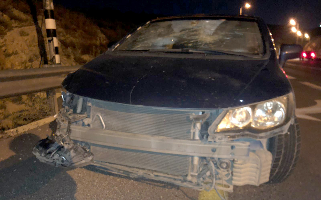 Muayad Abu S’adah’s car, vandalized by settlers. Photo by Iyad Hadad, B’Tselem, 24 Nov. 2021