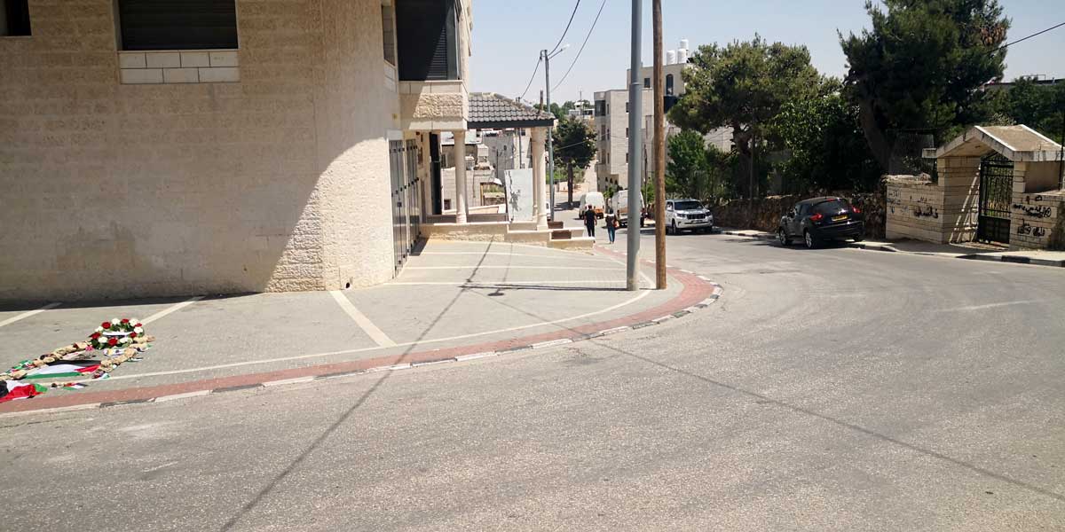  The street corner where Thaer Mislet was killed. Photo by Iyad Hadad, B’Tselem, 12 May 2022
