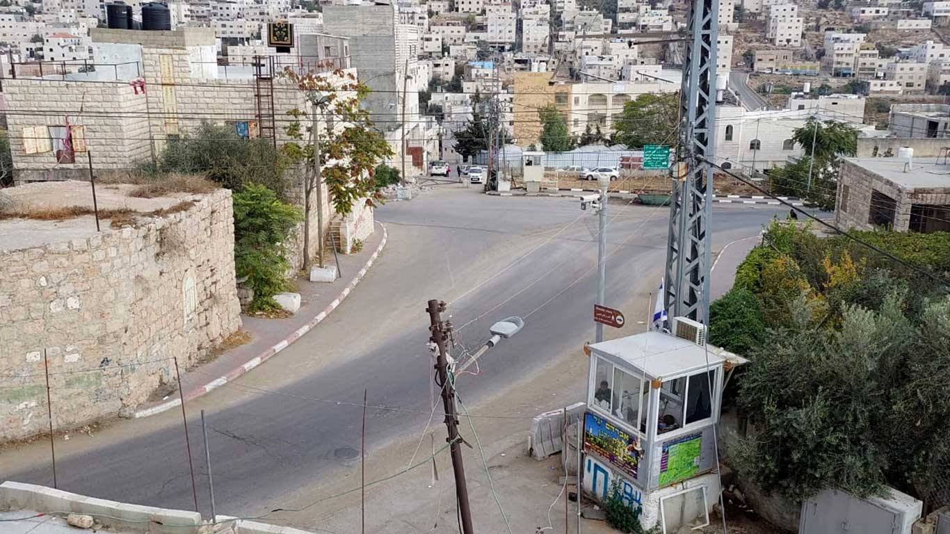 מחסום ג'אבר שבו עוכבו ראג'ח א-ראזם ובני משפחת ג'אבר שנחלצו לעזרתו. צילום: סוזאן ג'אבר, מתנדבת בפרויקט המצלמות של בצלם