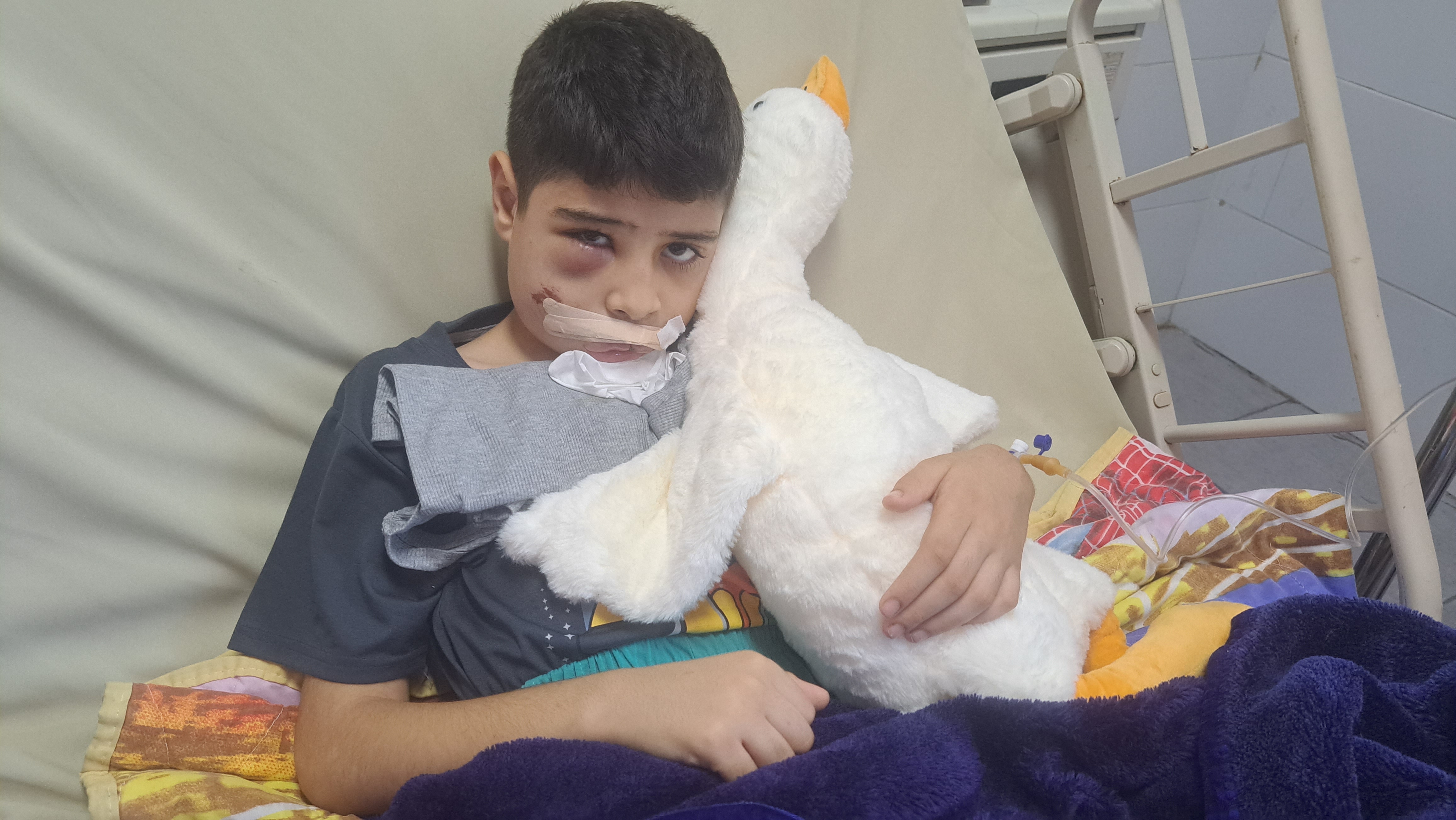 Zein Jaber at the hospital. Photo: Iyad Hadad, B'Tselem 