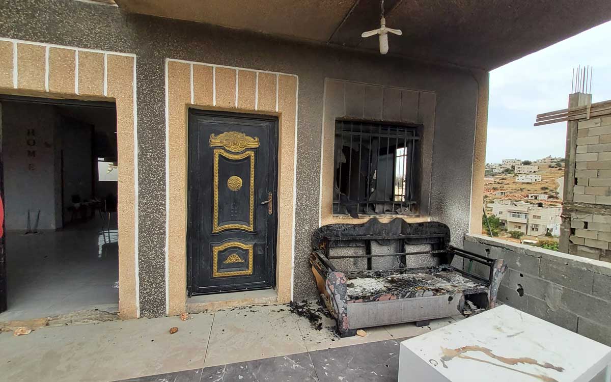 Damage caused to the home of Yafi Barakat. Photo: Salma a-Deb’i, B’Tselem 