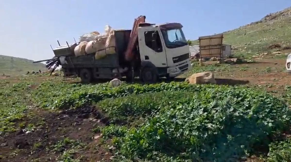 A truck loaded with belongings of al-Burj community residents ahead of leaving, 17 February 2026. Still from video footage, courtesy of local residents
