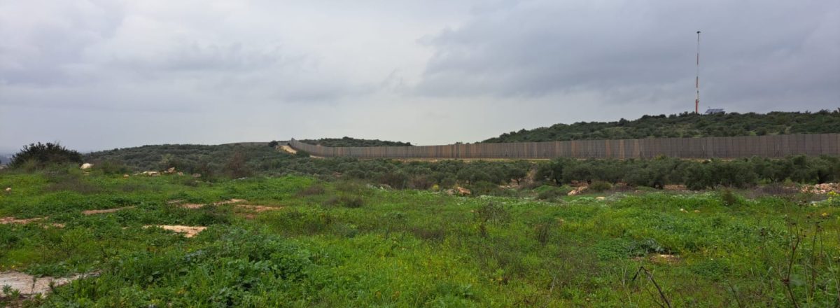 جدار الفصل. تصوير: عبد الكريم السّعدي سجّل