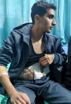 Ibrahim ‘Abdallah at the hospital. Photo: Salma a-Deb’i, B’Tselem 