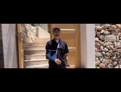 Jamal Abu S’eifan in front of his home after his release. Photo: Manal al-Ja’bari, B'Tselem , 6 July 2023