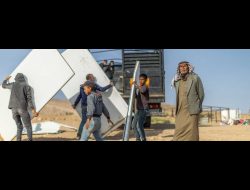 Ras Ein al-‘Auja residents load dismantled building parts onto a truck ahead of leaving. Photo: Avishay Mohar, B'Tselem, 8 January 2026
