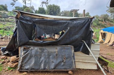 الخيمتان اللتان أتلفهما الجنود في التجمّع في 21.2.25. صور قدمها السكّان مشكورين