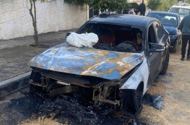 Cars set on fire by settlers. Photos courtesy of local residents 