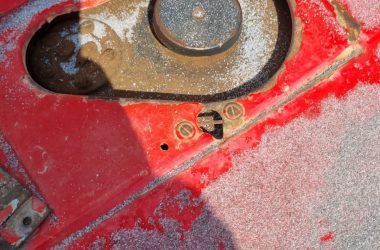 بعض السكر الذي بقي على التراكتور. صورة قدمها السكان مخشكورين