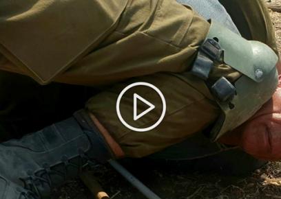 Officer&nbsp;kneeling on Khairi Hanun's&nbsp;neck and during the demonstration. Photo by Muhammad Hamed