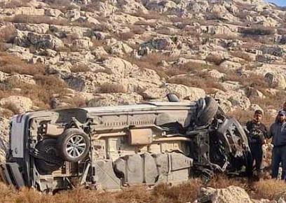 מכונית שהתהפכה לאחר שהותקפה על-ידי מתנחלים. הנהג, ראאיד ח'ארז, מאושפז עדיין וצפוי לו שיקום ארוך. התמונה באדיבות המשפחה