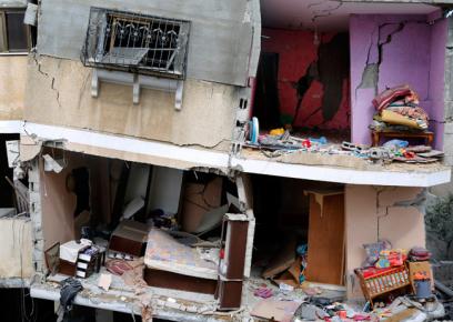 בית בח'אן יונס שנפגע בהפצצה. צילום: פינבר אוריילי, רויטרס, 17.7.14