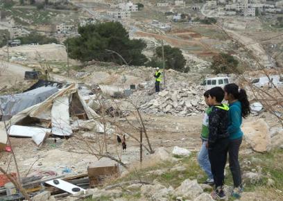 The demolition in Jabal al-Baba community, 26 January 2017. Photo by Hussam Abed, B’Tselem
