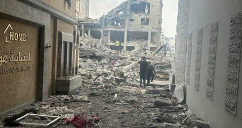   حيّ الرمال المُدمَّر في مدينة غزة. تصوير: محمد صباح، بتسيلم