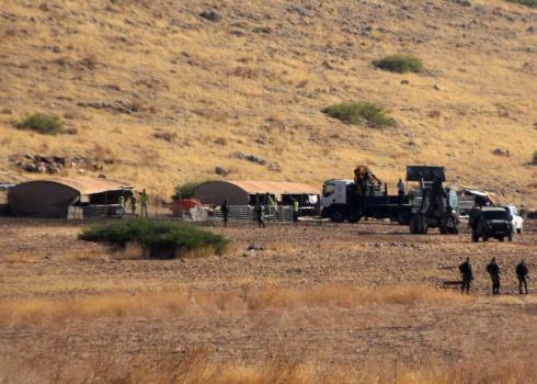 Demolition of the residential tents. Photo y Aref Dagharmeh, 21 June 2019.