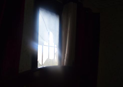 مادما 15.1.2020 – مستوطنون هاجموا بالحجارة ثلاث نساء في باحة منزلهنّ وحاولوا اقتحام المنزل