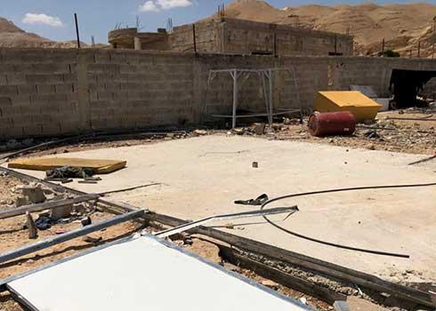 המשטח שעליו ניצב הקרוואן שפורק והוחרם. צילום: עארף דר'ארמה, בצלם, 23.4.20