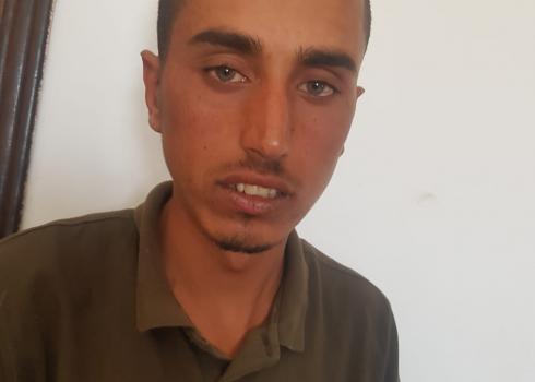 محمود أبو صبحة, من سكّان خربة امنيزل في تلال جنوب الخليل, 1.6.20. تصوير: موسى أبو هشهش