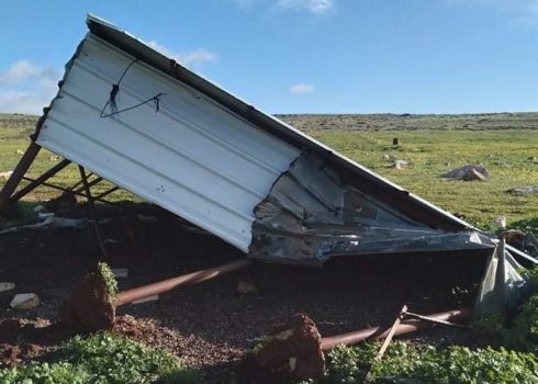 The residential shack towed away by settlers and damaged. Photo by Iyad Haddad, B'Tselem.