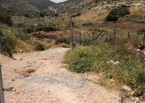 The entrance to a-Tamimi's land, where the fence was uprooted. 