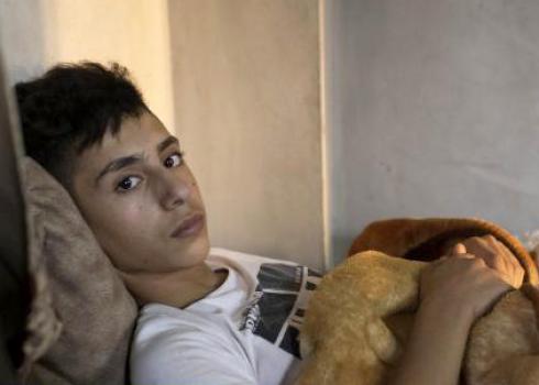 Tareq Zbeidi in his home. Photo by Oren Ziv, Activestills, 25 Aug. 2021