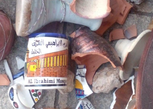 Merchandise and cars vandalized by settlers. Photos courtesy of the owners 