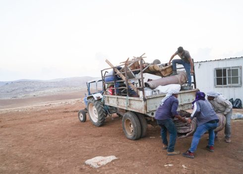 Residents of Wadi a-Siq packing up to leave, with the help of activists. Photo: Omri Eran Vardi, 12 Oct. 2023