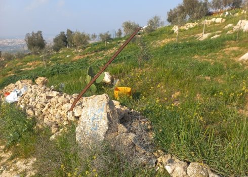 Part of the fence vandalized by the settlers. Photo courtesy of the landowner. 