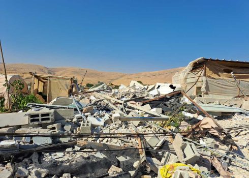 חורבות הבית בפורוש בית דג'ן. צילום: עארף דראר'מה, בצלם, 10.7.24 