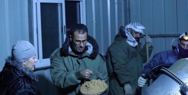 תיעוד הקמת בית הספר. צילום: עבדאללה אבו רחמה (ינואר 2022) 