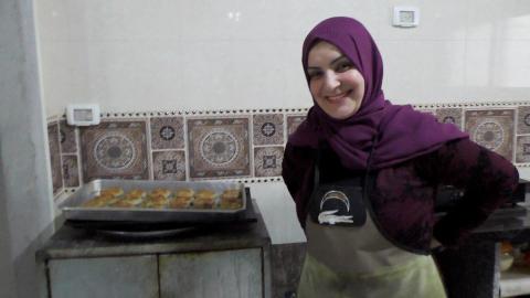 ח'ולוד זקות במטבח שלה