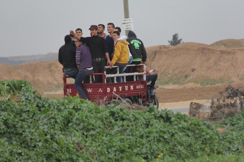 בדרך לגבעה המשקיפה על הגבול