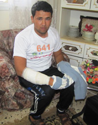 أكرم بشارات. تصوير: عاطف ابو الرب، بتسيلم. 3/1/2013.