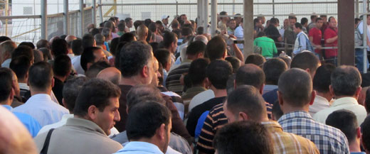 Eyal Checkpoint. Photo: ‘Abd al-Karim Sa’adi, B'Tselem, 2 June 2013