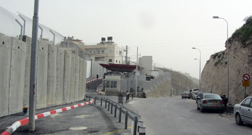 מחסום שיח' סעד. צילום: עאמר עארורי, בצלם, 11.2.15. 