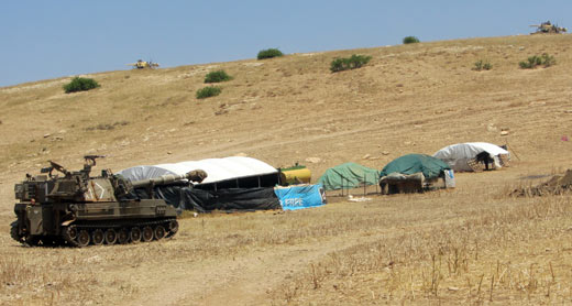 Military training near the community of a-Ras al-Ahmar. Photo: 'Aref Daraghmeh, B'Tselem, 5 May 2015