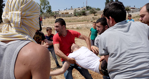 Sabaa ‘Obeid being evacuated. Photo by Miki Kratsman, Activestills, 12 May 2017 Sabaa ‘Obeid being evacuated. Photo by Miki Kratsman, Activestills, 12 May 2017